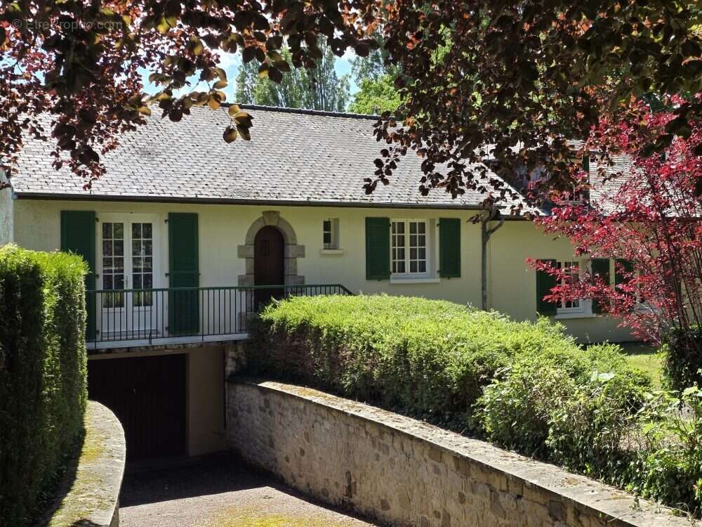 Maison à COURMENIL
