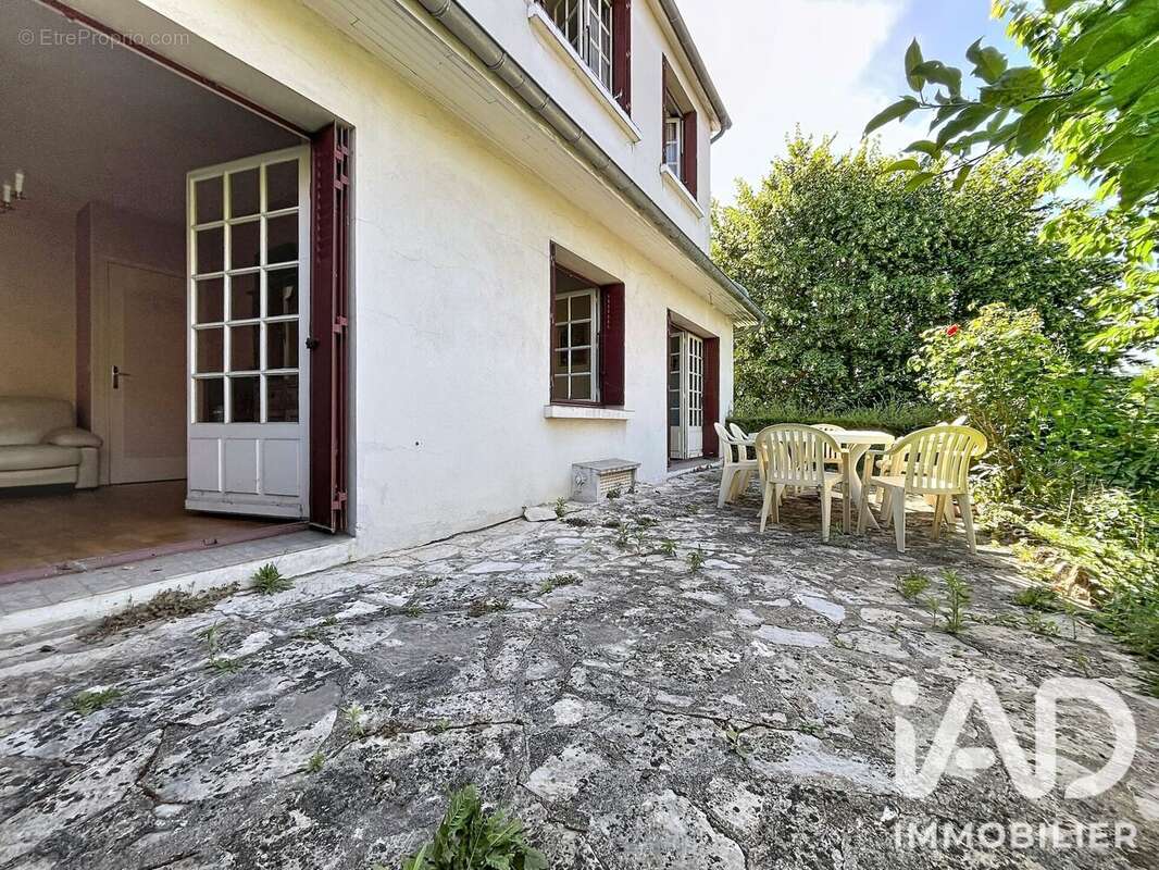 Photo 3 - Maison à LOUVECIENNES