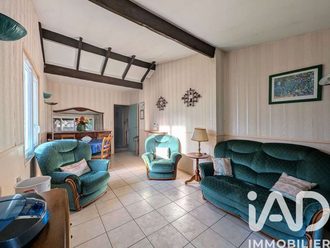Maison 83 m² à Trappes  - photo 2