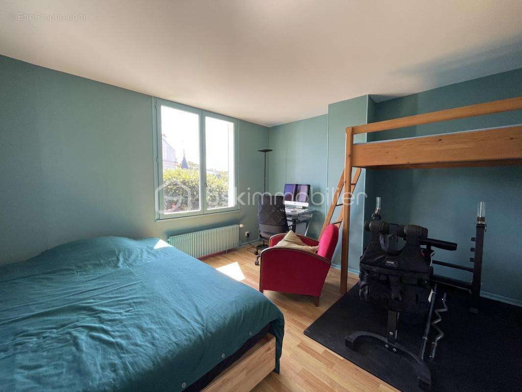 Maison rénovée Années 30 - JOINVILLE LE PONT - 131m² - 3 chambres - photo 11