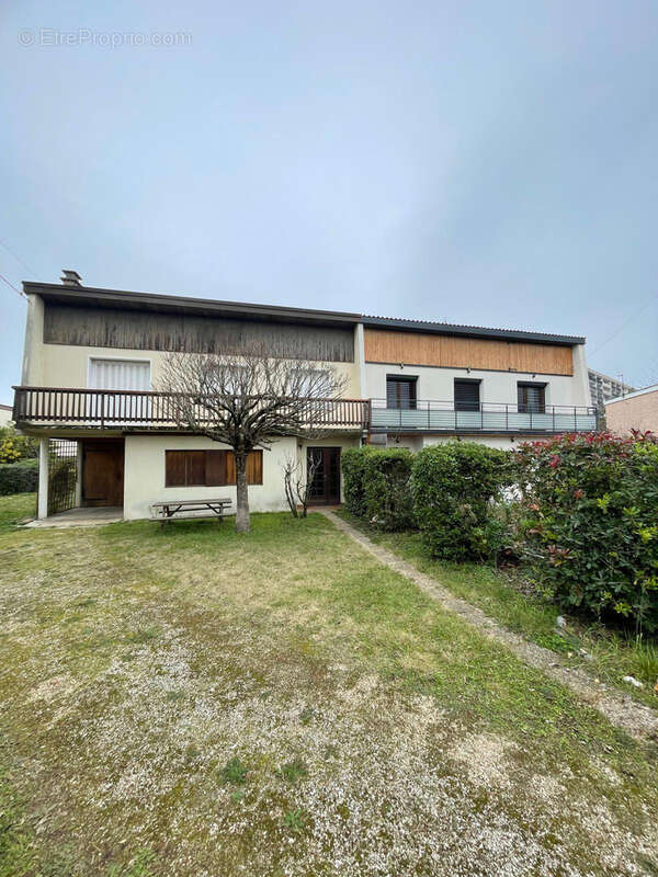 Maison à ECHIROLLES