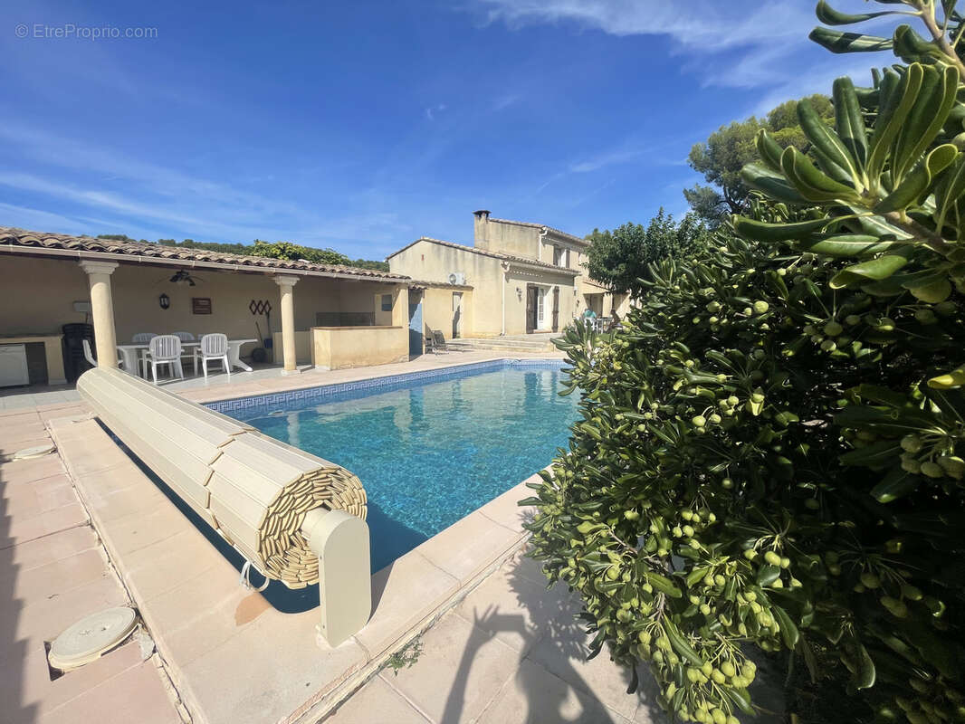 Vaison / villa 6 pieces / piscine / terrain 10.600m2 / garage / vue - photo 6