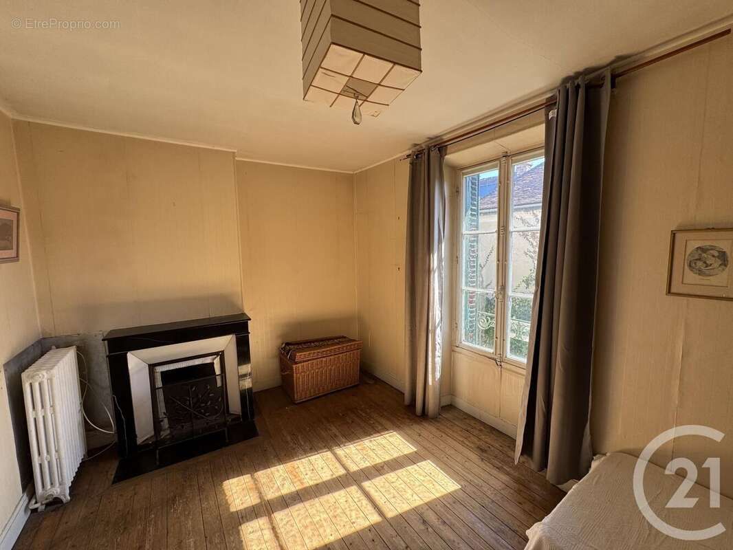 Maison à SAMOIS-SUR-SEINE