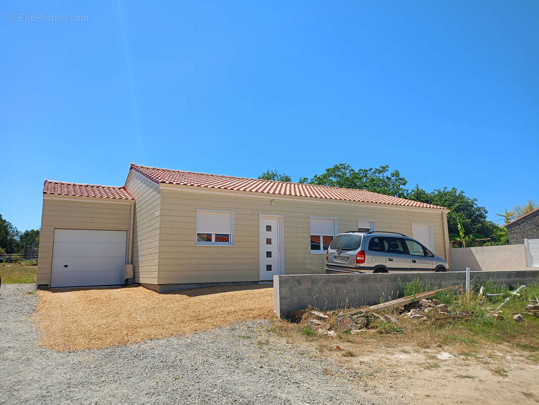 Maison à ROUANS