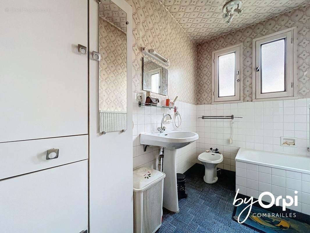 Maison à SAINT-ELOY-LES-MINES