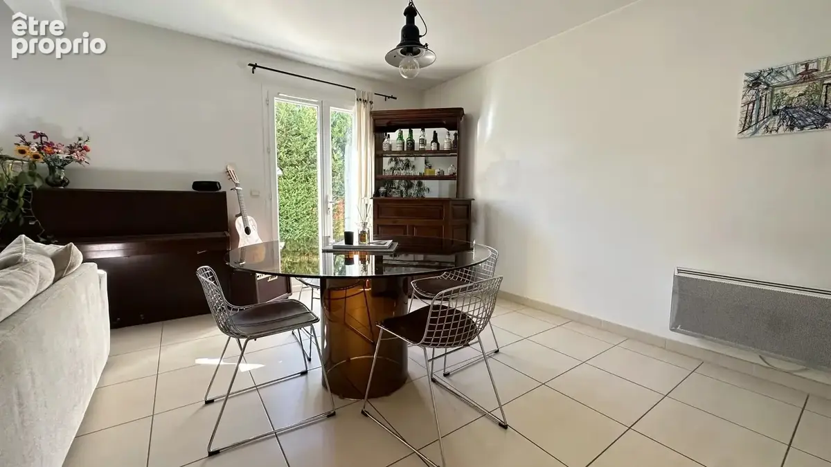 Maison mitoyenne T4 avec jardin, terrasse, garage et deux stationnements privatifs - photo 4