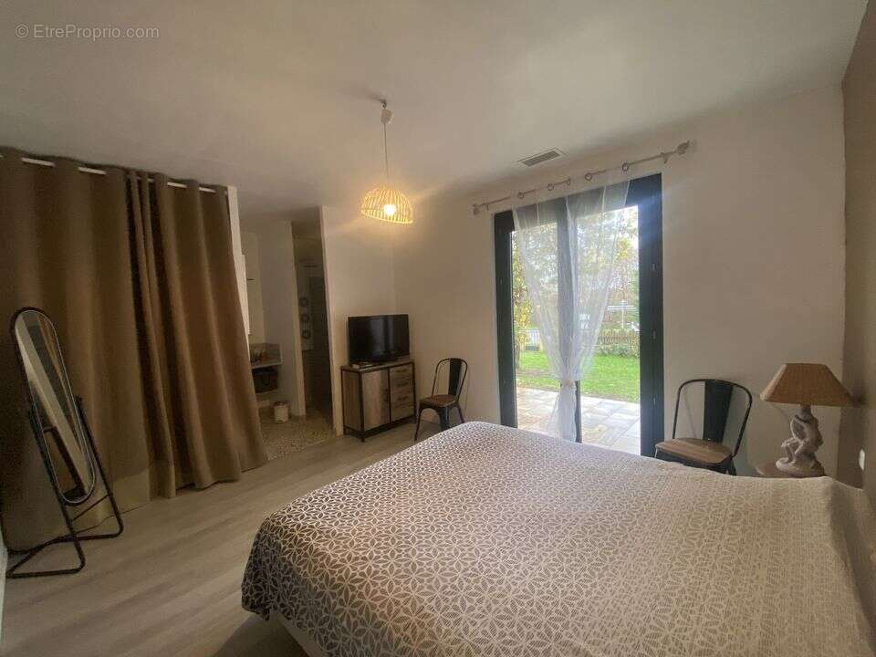 Maison à SAINT-JULIEN-EN-BORN