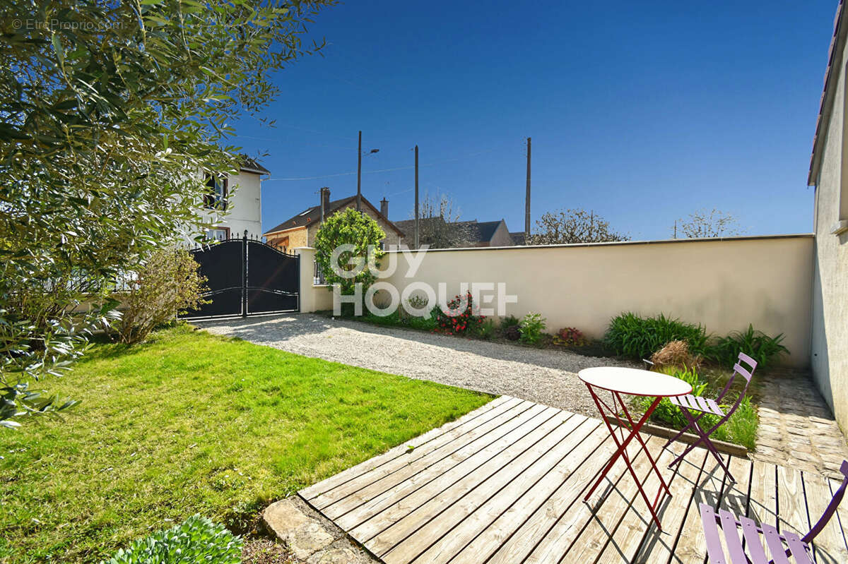 Maison à GRETZ-ARMAINVILLIERS