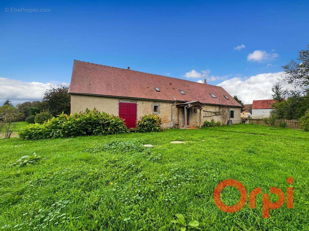 Maison à MORNAY-SUR-ALLIER