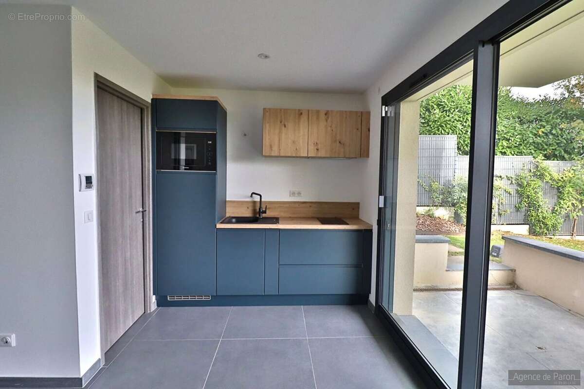 Maison à VERRIERES-LE-BUISSON