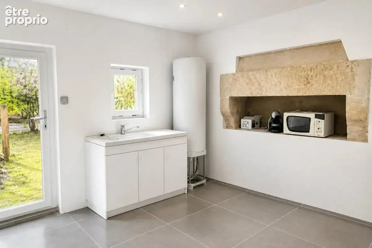 Maison de 6 pièces de 145 m² à Lugaignac - photo 6