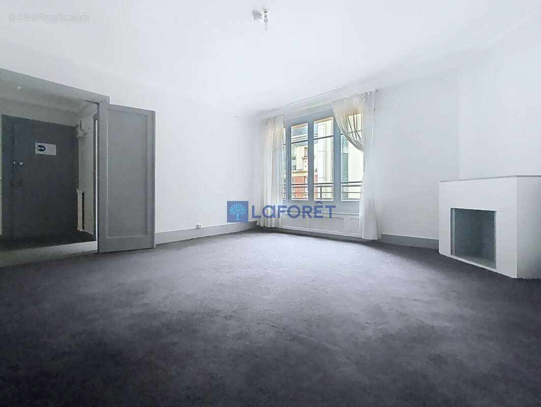 Appartement à PARIS-2E
