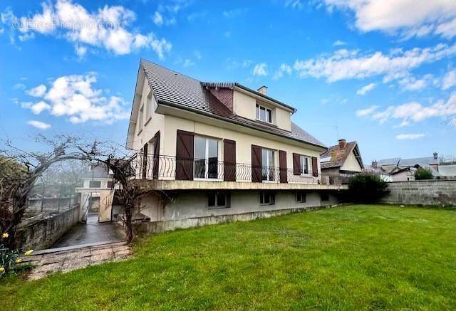 Maison à MEZIDON-CANON