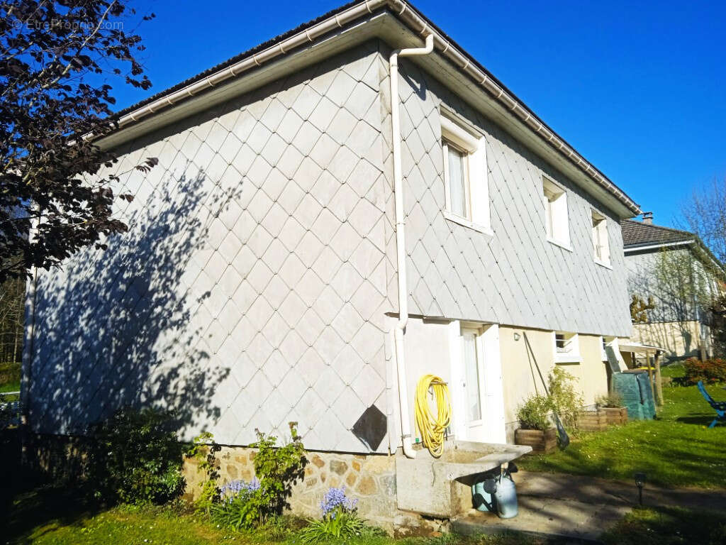 Maison à ARNAC-POMPADOUR