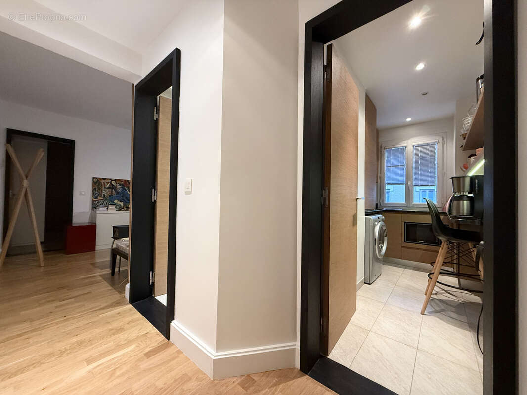 Appartement à COURBEVOIE