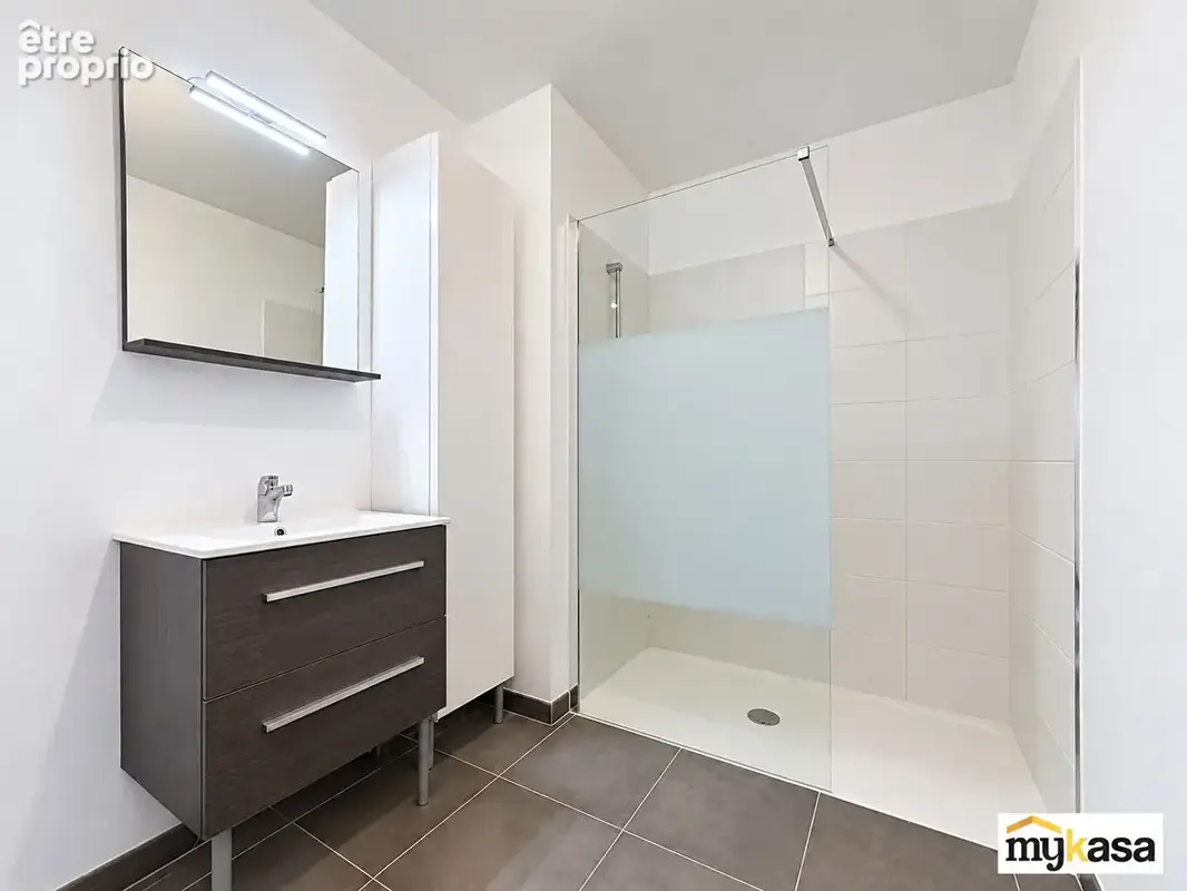 Appartement Port De Bouc 3 pièce(s) 62 m2 - photo 8