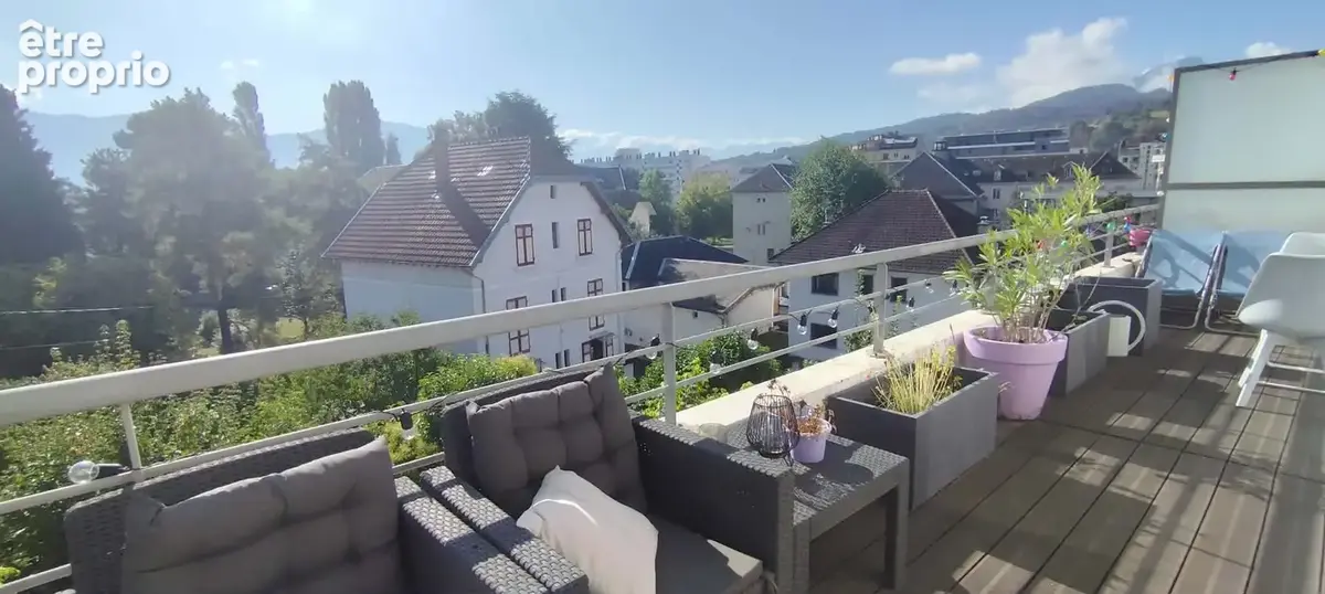 Appartement T4 de 80.34 m2 entièrement rénové avec grand balcon et garage - photo 10