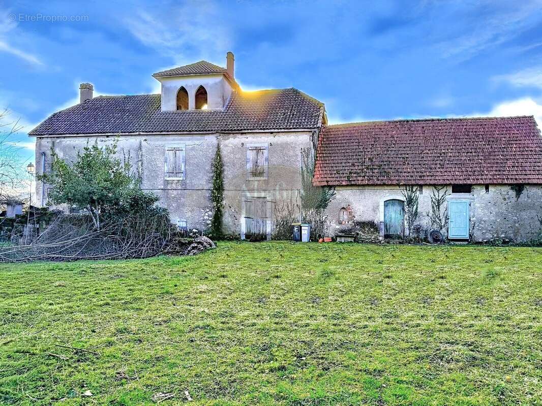 Maison à MONTGAILLARD