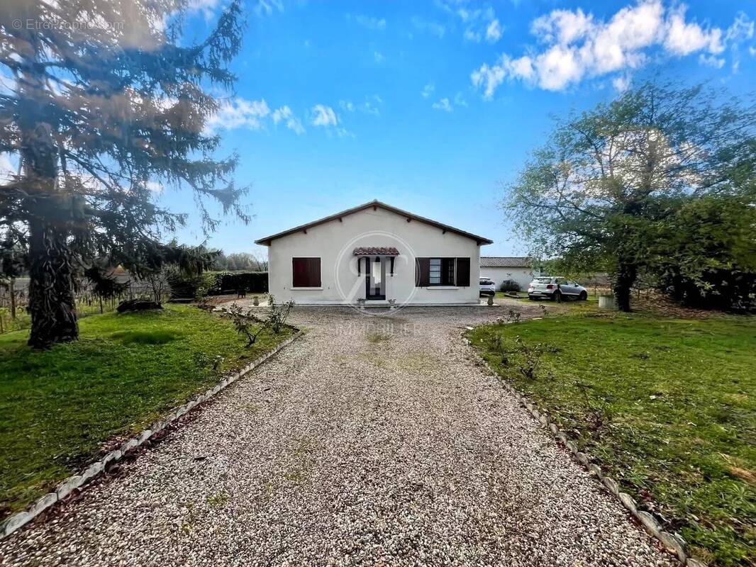 Maison à SAINT-EMILION