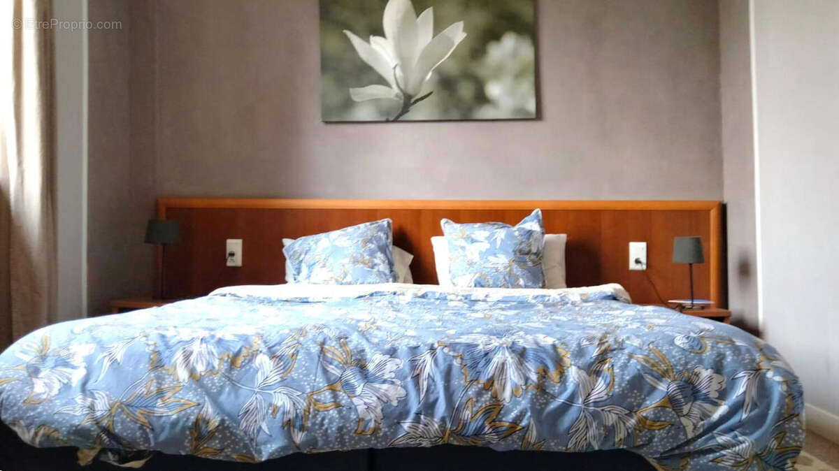 CHAMBRE - Maison à SAINT-JUNIEN