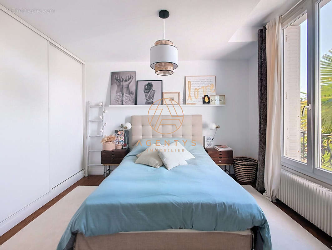 Maison à SAINT-MAUR-DES-FOSSES