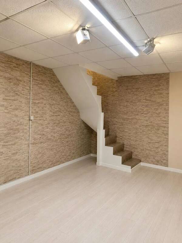 Paris 12ème - Murs de boutique 99 m² à vendre – Emplacement stratégique Bastille / Gare de Lyon – - photo 7