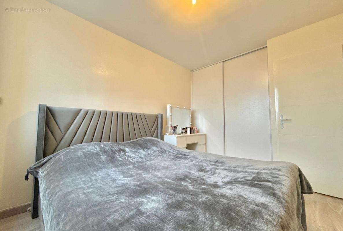 Appartement à CHENOVE