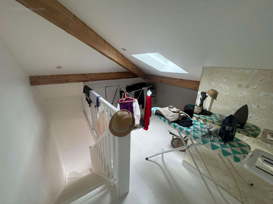 Appartement à CHARENTON-LE-PONT