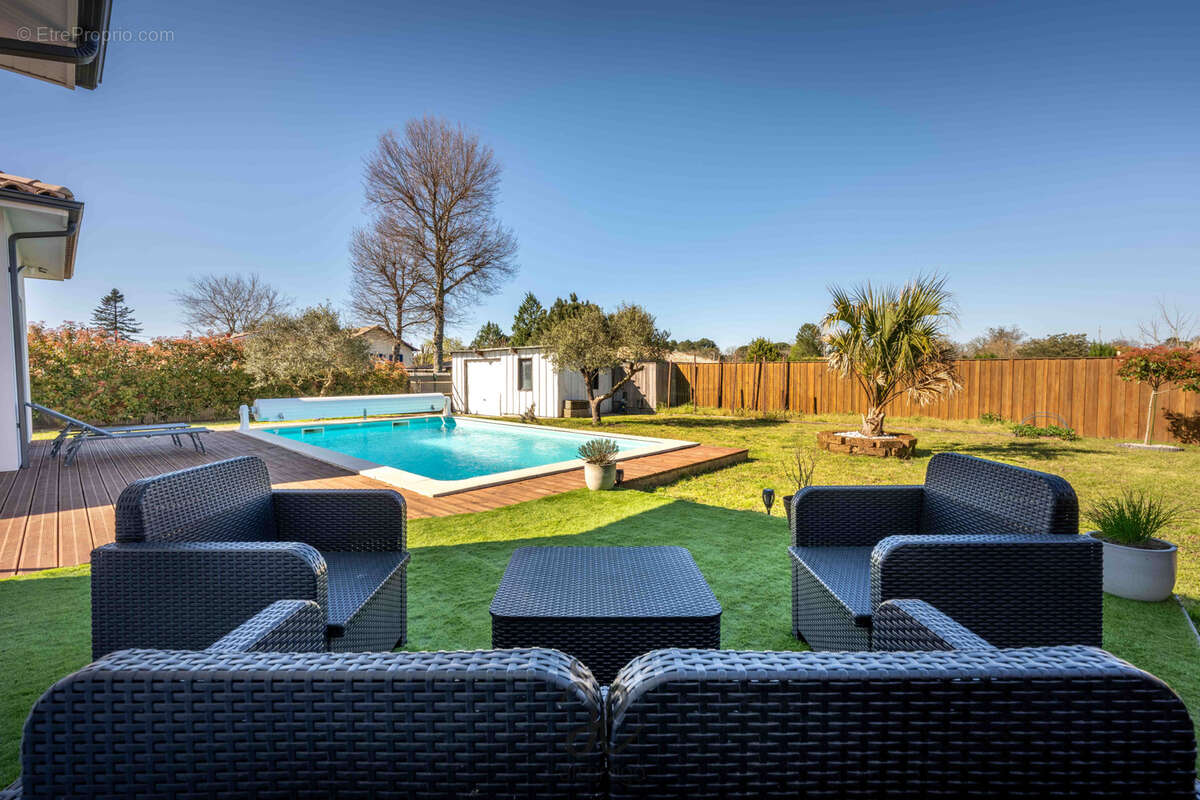 Maison 2020 - 105 m2 - 3 CH + Piscine + Atelier - photo 2