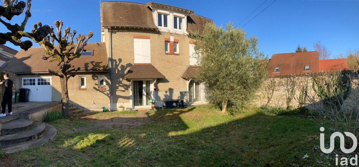 Photo 1 - Maison à CERNY