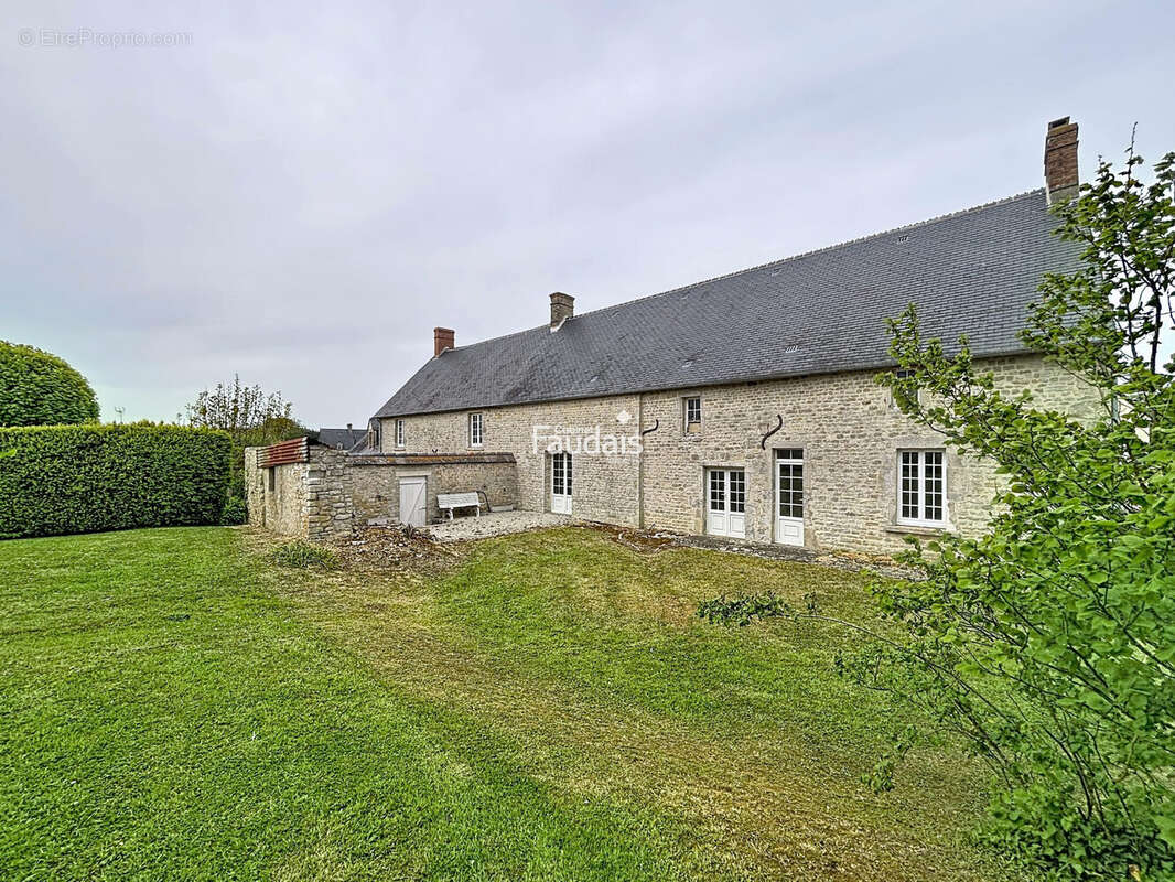 Maison 153 m² à Blosville  - photo 5