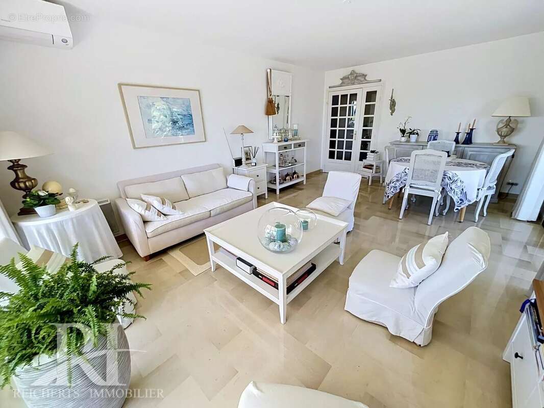 Appartement à LE CANNET