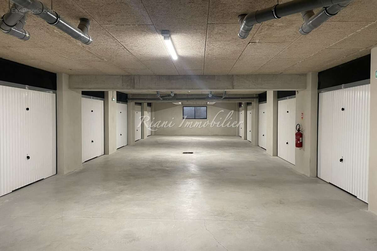 Appartement à ROBION