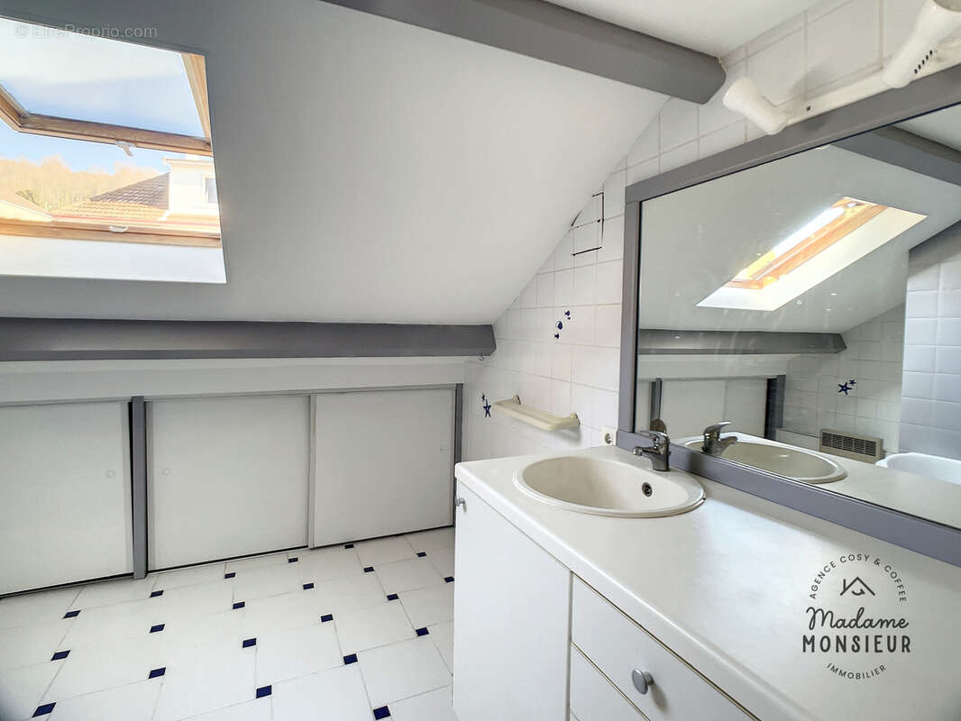 Maison à BOURGOIN-JALLIEU