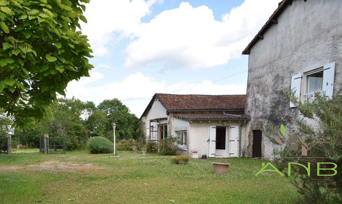 Maison 150 m² à Soudat  - photo 2