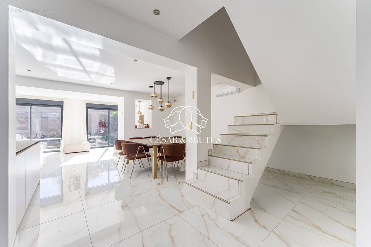 Maison à VILLEURBANNE