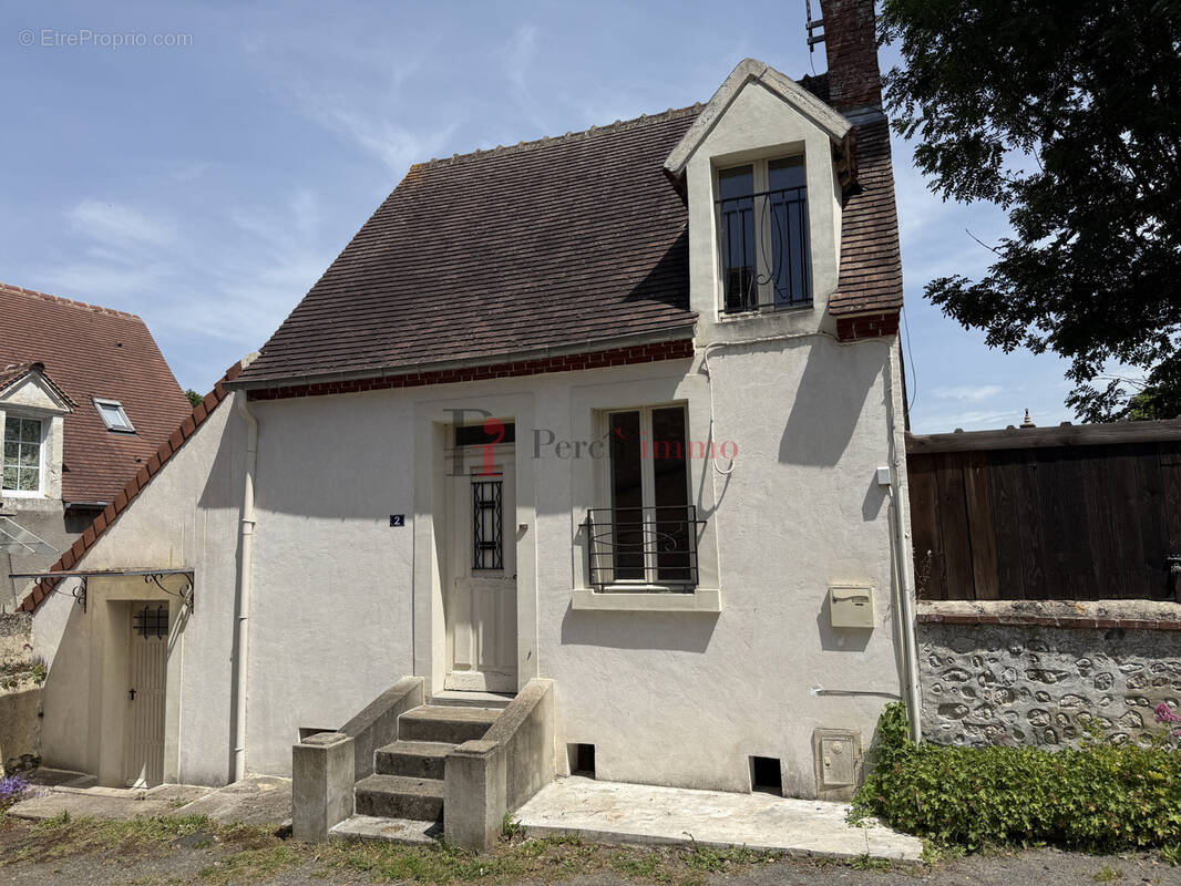 Maison à BELLOU-SUR-HUISNE
