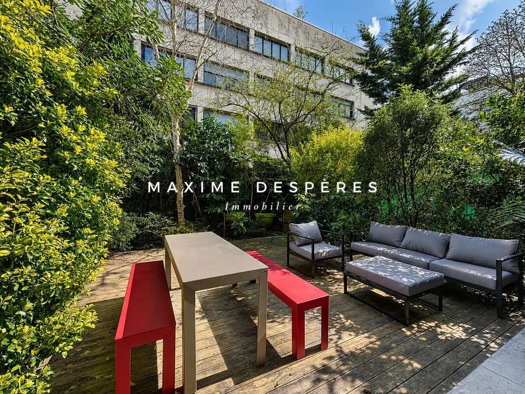 Appartement à NEUILLY-SUR-SEINE