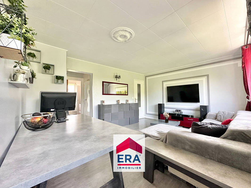Appartement à HOUILLES