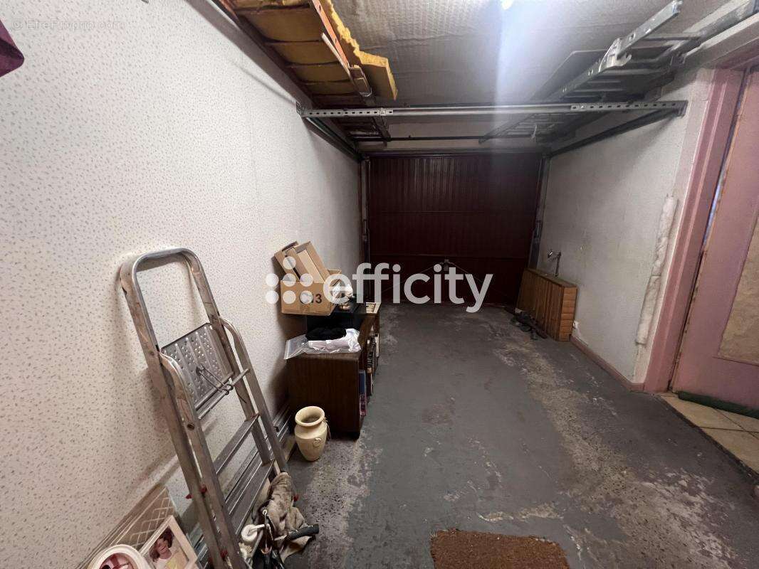 Maison à NEUVILLE-EN-FERRAIN