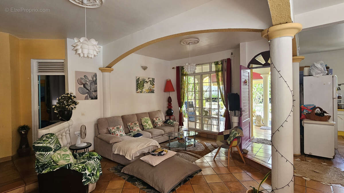 Maison à MORNE-A-L&#039;EAU