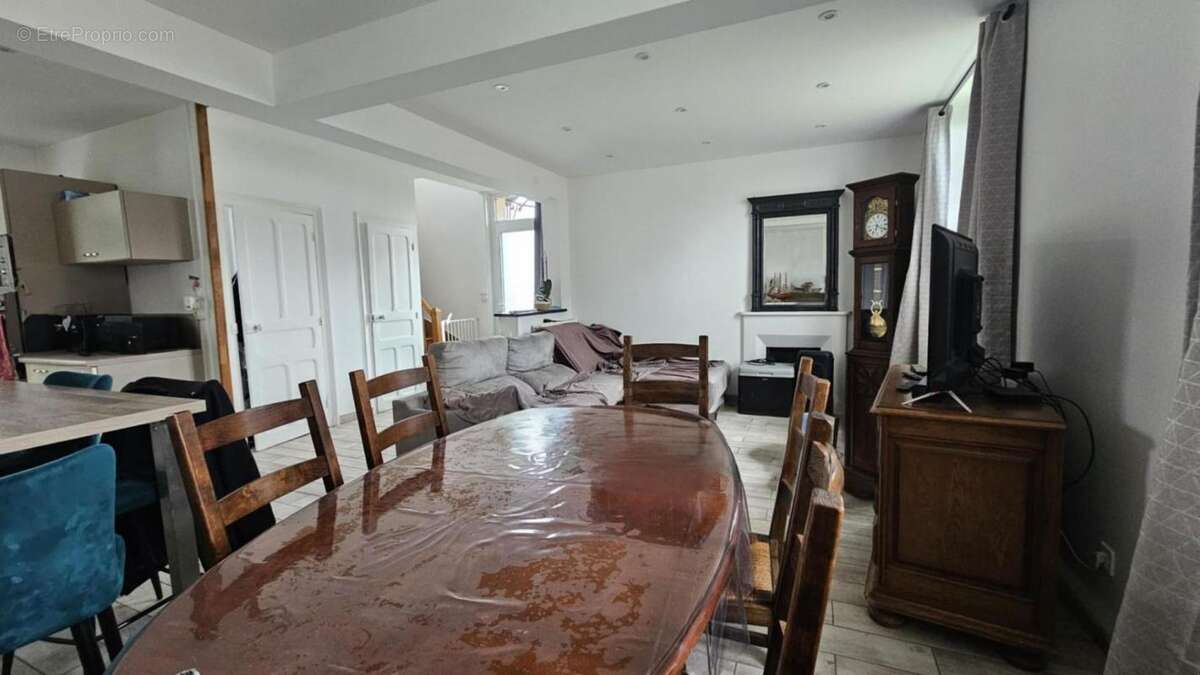 Maison rénovée – 3 chambres – Terrain clos –  AUBIGNE RACAN (72) - photo 5