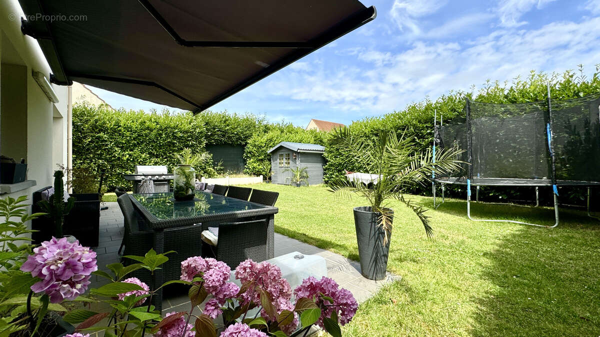 Maison à CHAUCONIN-NEUFMONTIERS