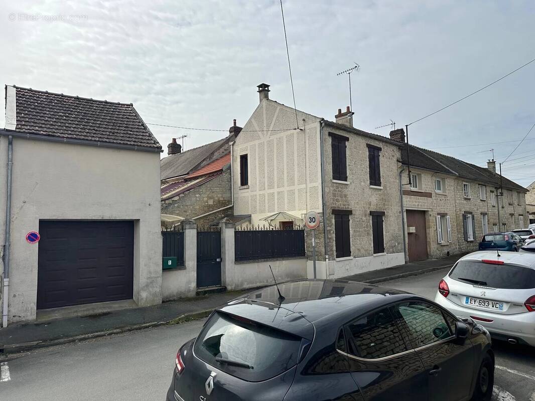 Maison à BORAN-SUR-OISE