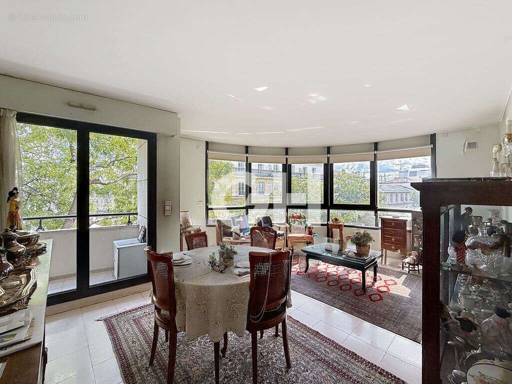 Appartement à PARIS-20E