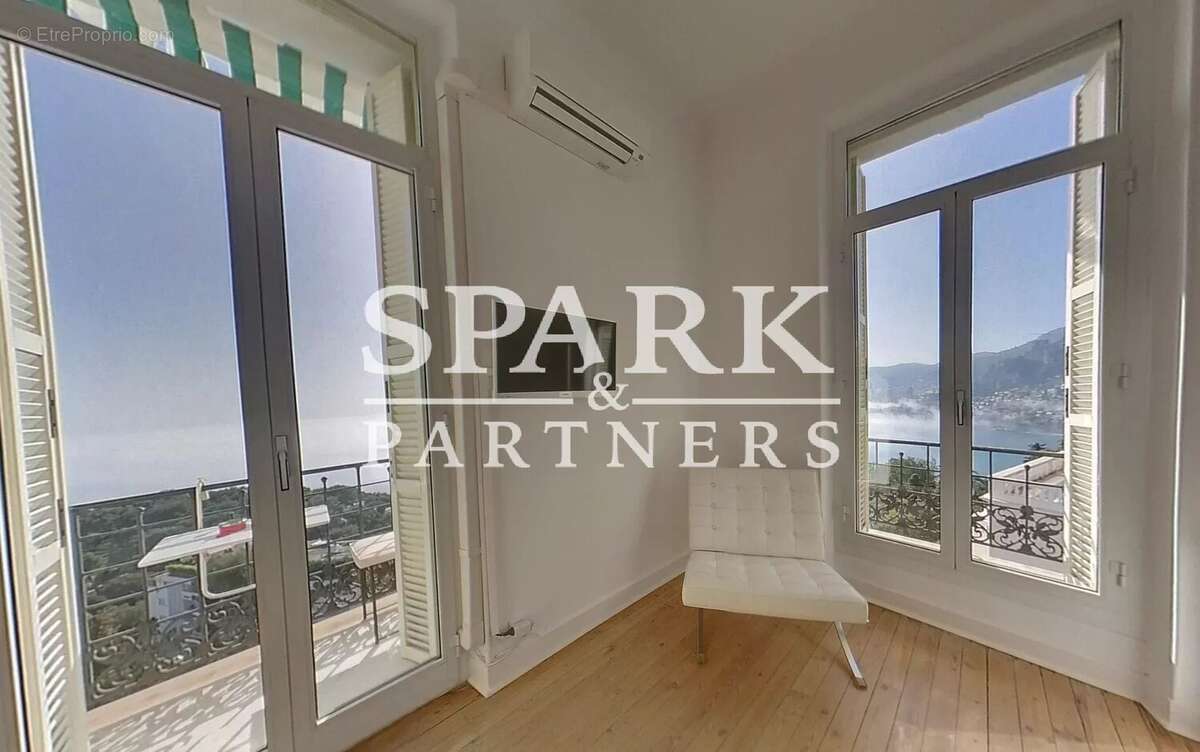Appartement à ROQUEBRUNE-CAP-MARTIN