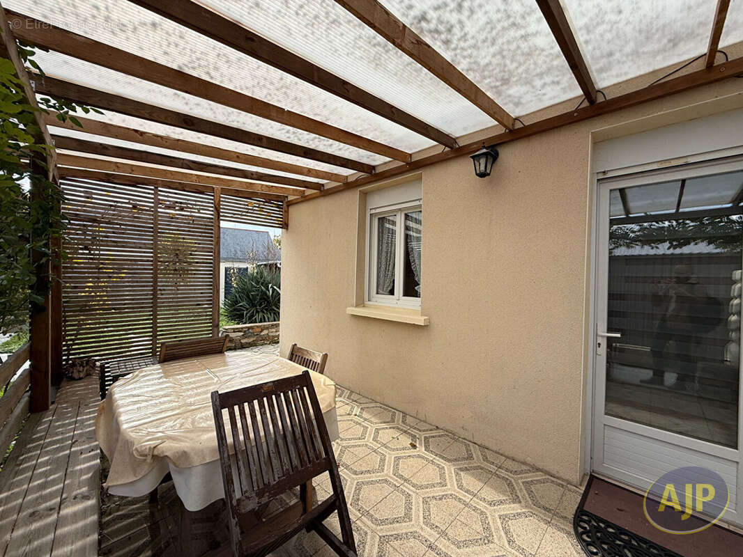 Maison à SAINT-MARTIN-DU-FOUILLOUX