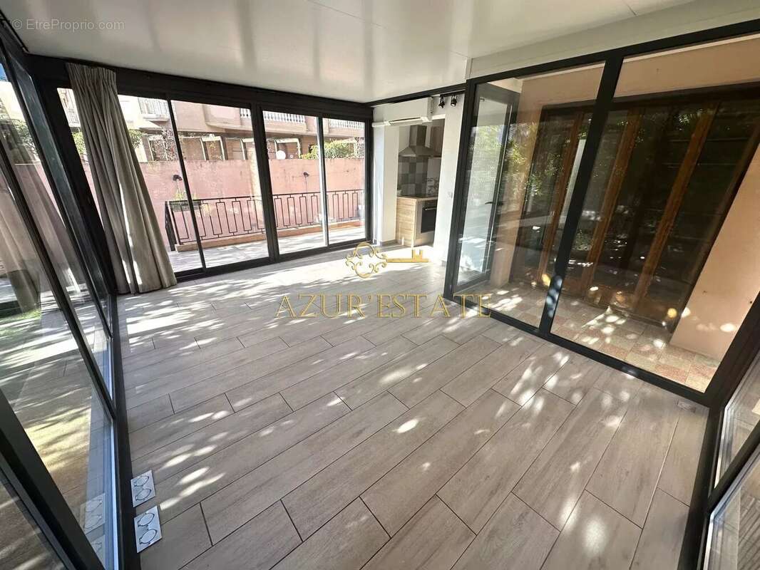 Appartement à ROQUEBRUNE-CAP-MARTIN