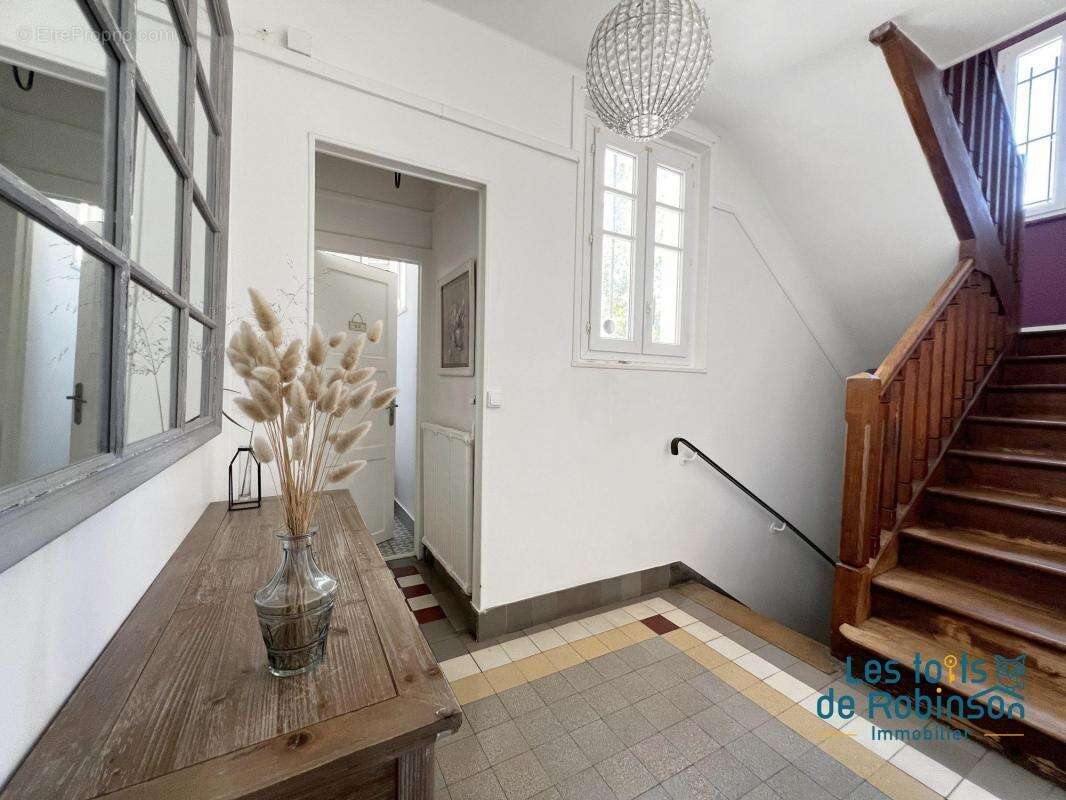 Maison à LE PLESSIS-ROBINSON