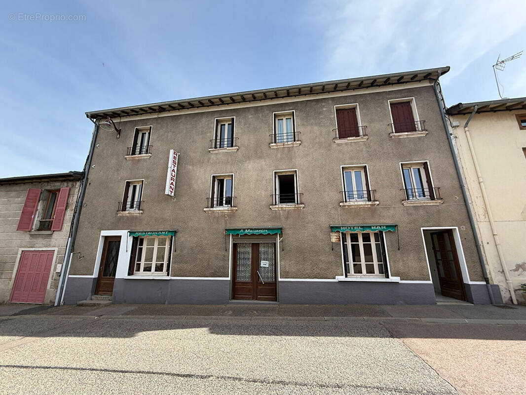 Maison à LA TUILIERE